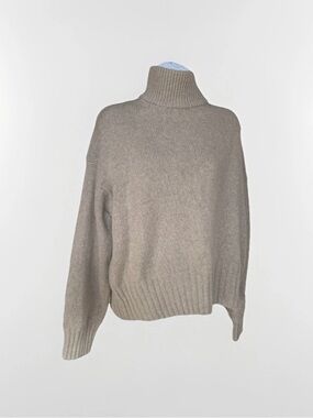 Massimo Dutti Women’s Cream-Beige Pull Over Wool Sweater Size M